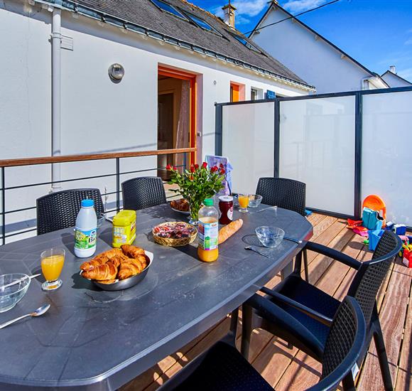 appartement Ambon terrasse vue mer - Camping Ambon 2 étoiles - appartement 2 chambres Ambon 