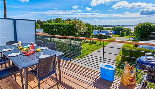 Location appartement Ambon - terrasse et vue mer - Camping de Cromenach 2 étoiles Ambon  - CAMPING VILLAGE DE CROMENAC'H AMBON