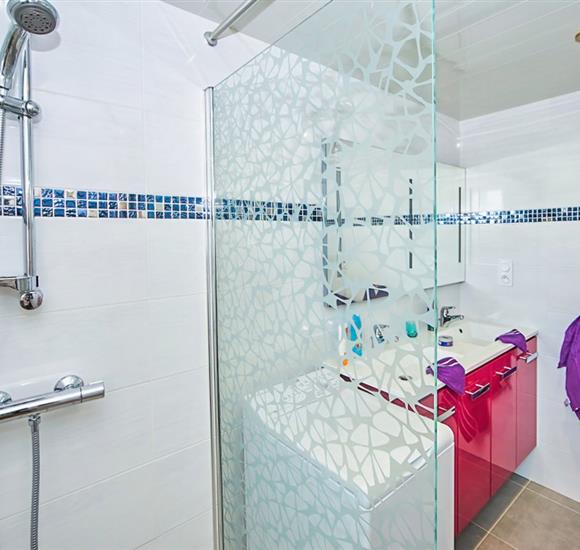 Camping Ambon 2 étoiles Douche italienne - Appartement Village de Cromenac'h à Ambon