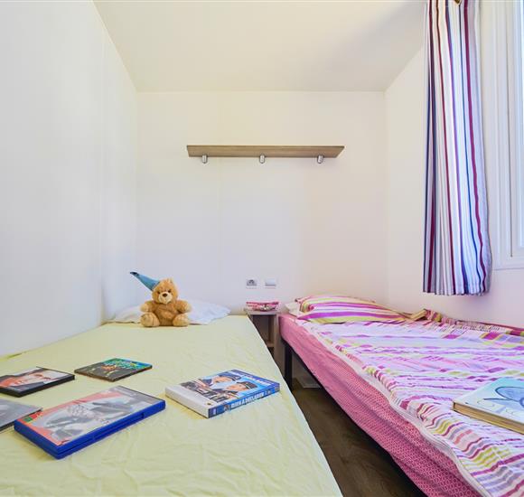 Camping Ambon  Irm Titania chambres enfants camping de cromenach