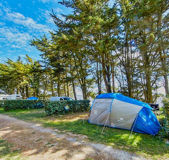 Camping Ambon - Emplacements tentes Village Cromenach Ambon