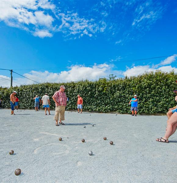 Camping Ambon Pétanque Village de Cromenach à Ambon