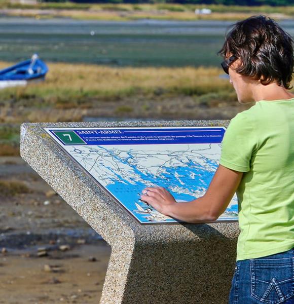 Camping Ambon 2 étoiles - A découvrir aux alentours du camping 2 étoiles de Cromenac'h à Ambon, camping accès direct plage proche du Golfe du Morbihan, de la presqu'île de Rhuys dans le Morbihan, Bretagne Sud