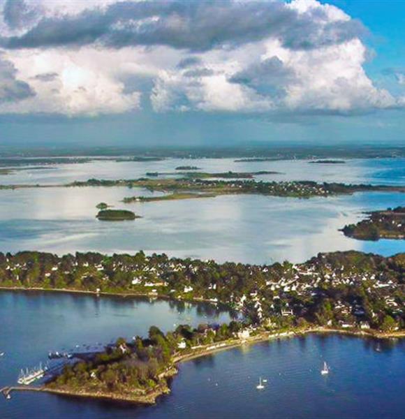 Camping Ambon Le Golfe du Morbihan proche du Camping 2 étoiles de Cromenac'h à Ambon, camping accès direct plage proche du Golfe du Morbihan, de la presqu'île de Rhuys dans le Morbihan, Bretagne Sud