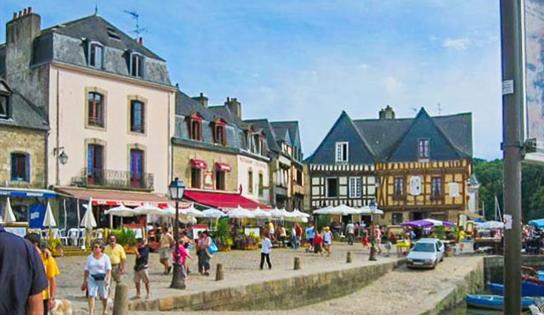 Auray et Saint Goustan proche Camping Ambon  - CAMPING VILLAGE DE CROMENAC'H AMBON