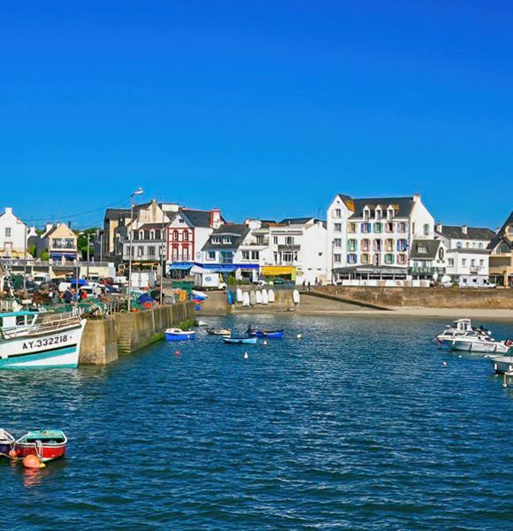 Quiberon proche du camping 2 étoiles de Cromenac'h à Ambon, camping accès direct plage proche du Golfe du Morbihan, de la presqu'île de Rhuys dans le Morbihan, Bretagne Sud