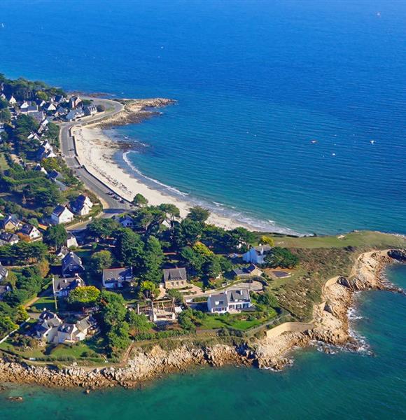 Carnac et les alignements proche du camping 2 étoiles de Cromenac'h à Ambon, camping accès direct plage proche du Golfe du Morbihan, de la presqu'île de Rhuys dans le Morbihan, Bretagne Sud