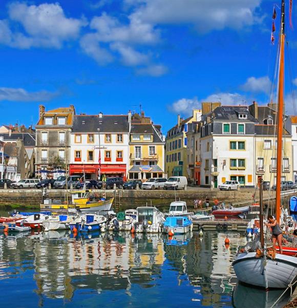 Belle-île-en-Mer proche du camping 2 étoiles de Cromenac'h à Ambon, camping accès direct plage proche du Golfe du Morbihan, de la presqu'île de Rhuys dans le Morbihan, Bretagne Sud