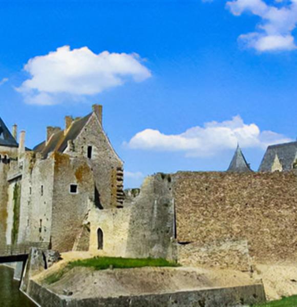 Le Château de Suscinio proche du Camping Ambon ** camping de cromenach 